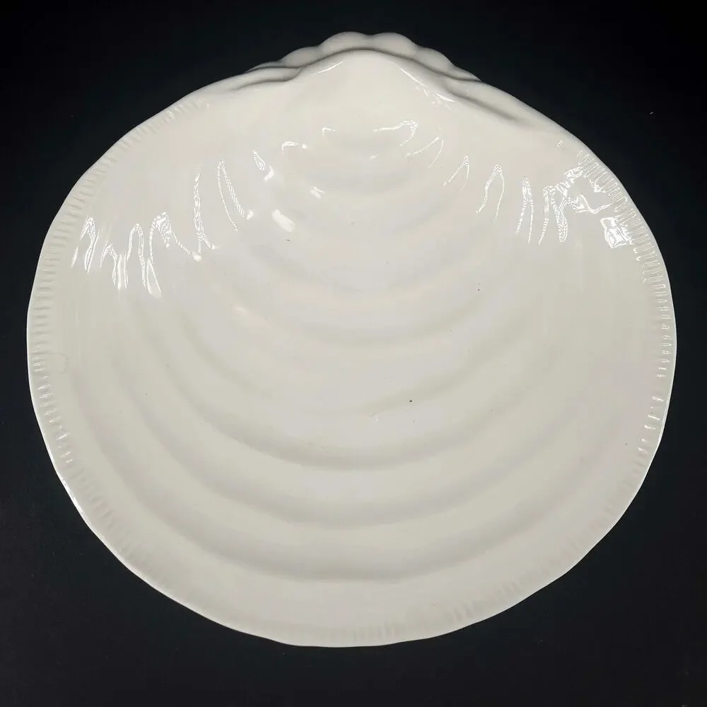 POTTERY BARN Clamshell Salad Dessert Plates Clam Dip Coastal White Set of 4